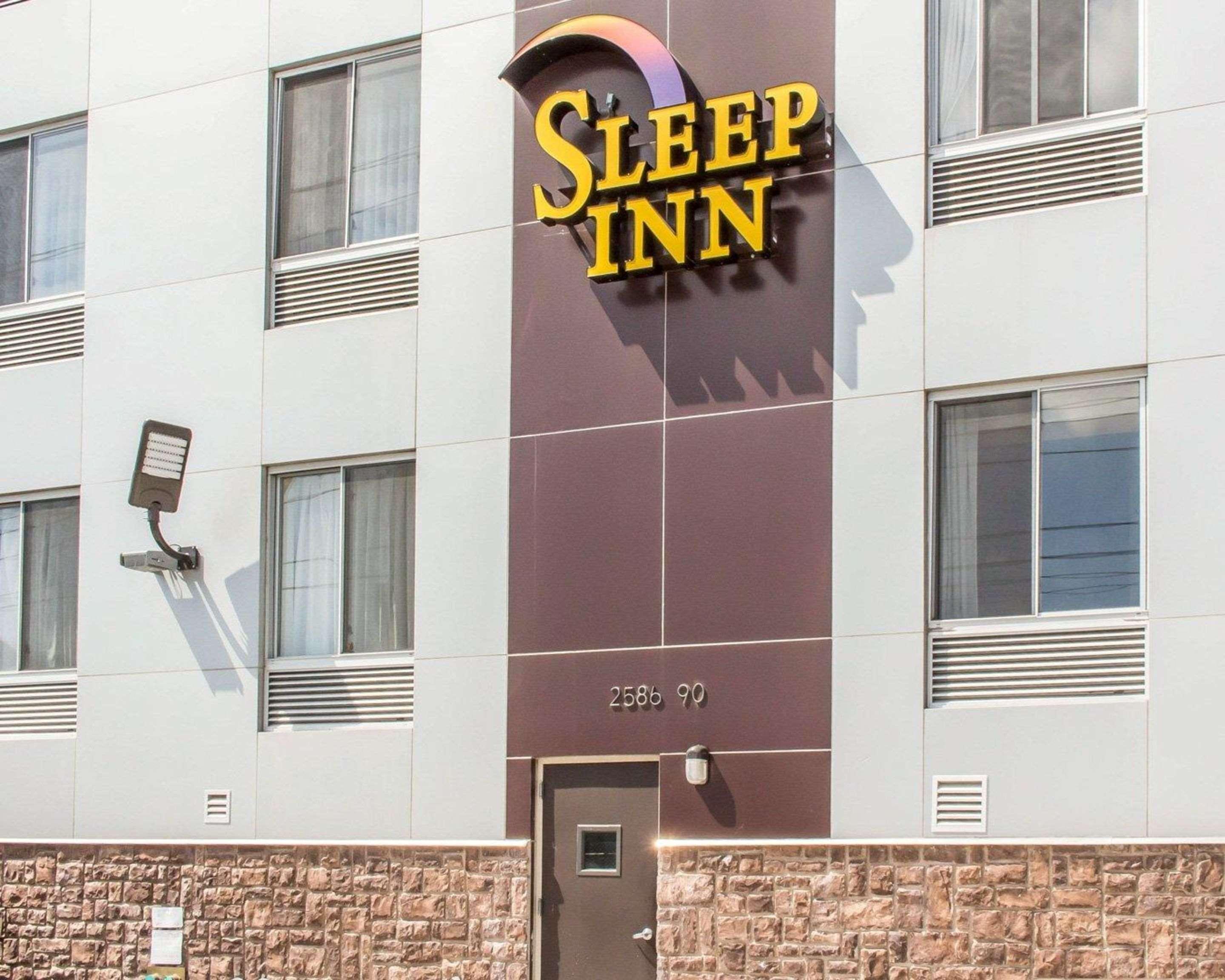 Sleep Inn Brooklyn Coney Island Нью-Йорк Экстерьер фото
