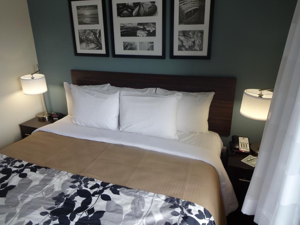 Sleep Inn Brooklyn Coney Island Нью-Йорк Экстерьер фото
