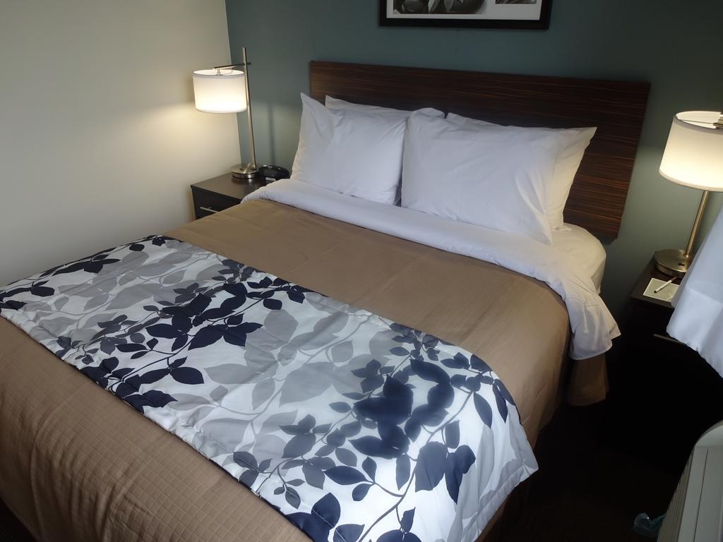 Sleep Inn Brooklyn Coney Island Нью-Йорк Экстерьер фото